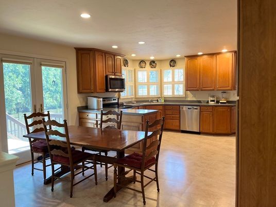 Dining room, Interior, Kitchen, Recessed Lighting, Stainless Steel Appliances