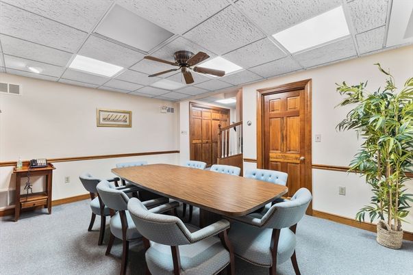 Dining room, Interior