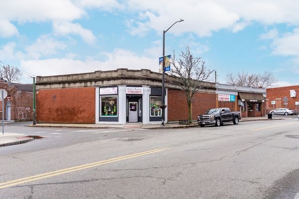 Exterior, Facade, Brick Facade, None