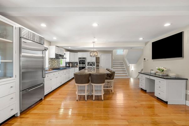 Dining room, Interior, Kitchen, Pendant Lights, Recessed Lighting, Stainless Steel Appliances, Wood Texture Flooring