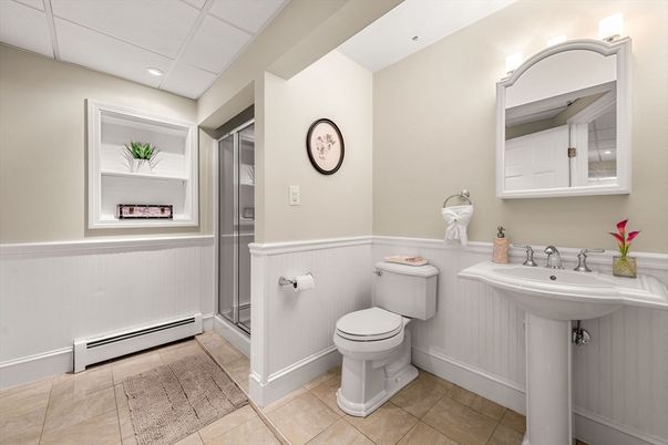 Bathroom, Interior, Recessed Lighting