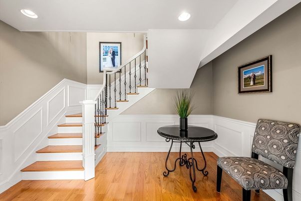Interior, Recessed Lighting, Wood Texture Flooring