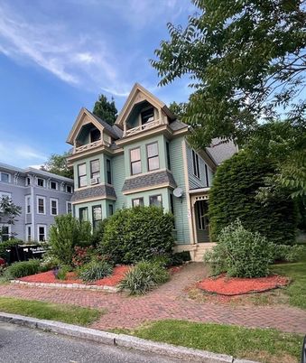 Exterior, Facade, Queen Anne Victorian