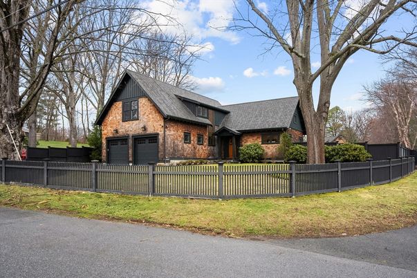 Attached, Exterior, Facade, Brick Facade, Log Home
