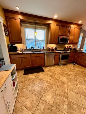 Interior, Kitchen, Pendant Lights, Recessed Lighting, Stainless Steel Appliances
