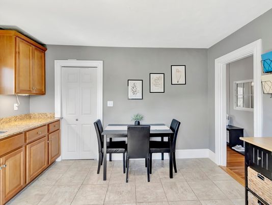 Dining room, Interior