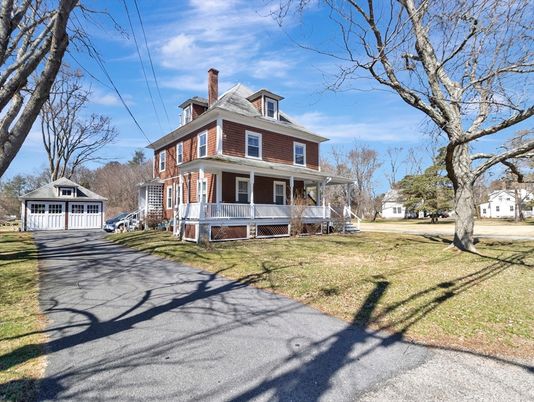 Backyard, Detached Garage, Exterior, Facade, American Foursquare