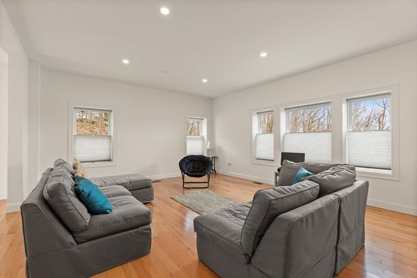 Interior, Living room, Recessed Lighting, Wood Texture Flooring