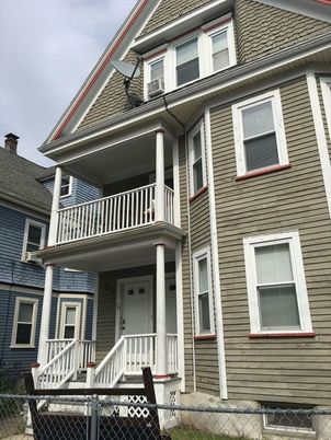 Exterior, Facade, Queen Anne Victorian