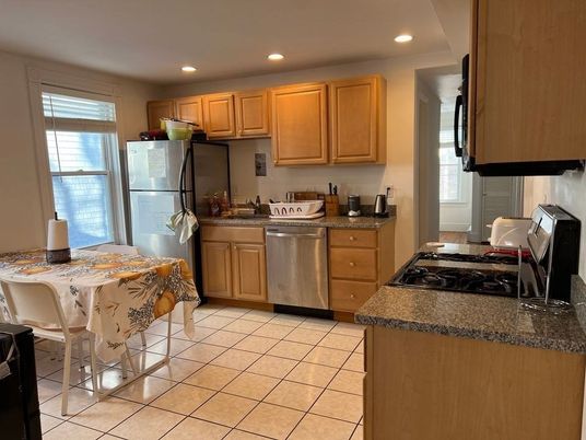 Dining room, Interior, Kitchen, Recessed Lighting, Stainless Steel Appliances