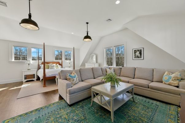 Bedroom, Interior, Living room, Pendant Lights, Recessed Lighting, Wood Texture Flooring