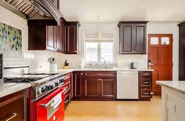 Interior, Kitchen, Stainless Steel Appliances, Wood Texture Flooring