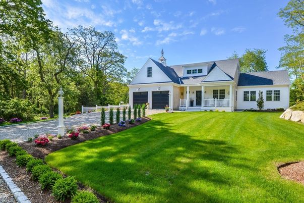 Attached, Backyard, Exterior, Facade, Farmhouse