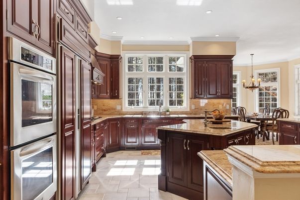 Chandelier, Dining room, Interior, Kitchen, Recessed Lighting, Stainless Steel Appliances