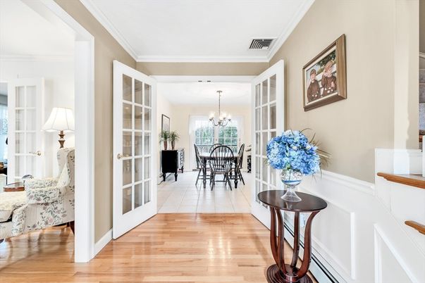 Chandelier, Dining room, Interior, Wood Texture Flooring