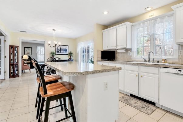 Chandelier, Dining room, Interior, Kitchen, Recessed Lighting