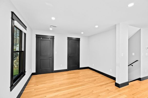 Empty room, Interior, Recessed Lighting, Wood Texture Flooring
