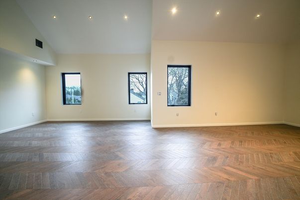 Empty room, Interior, Recessed Lighting, Wood Texture Flooring