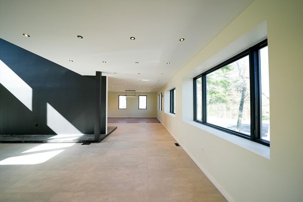 Empty room, Interior, Recessed Lighting