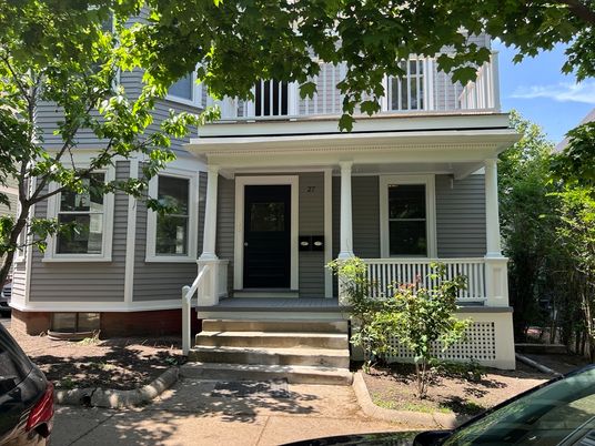 Exterior, Facade, American Foursquare