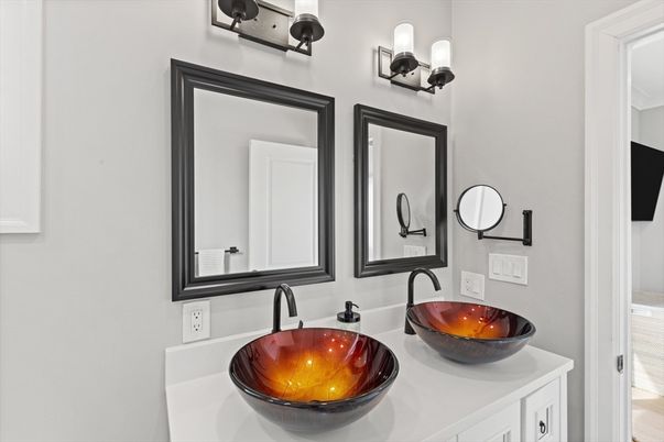 Bathroom, Dual Sink Vanities, Interior