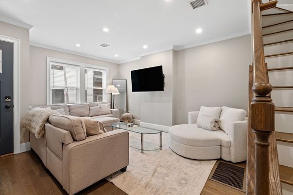 Interior, Living room, Recessed Lighting, Wood Texture Flooring