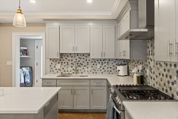 Interior, Kitchen, Pendant Lights, Recessed Lighting, Washer, Wood Texture Flooring