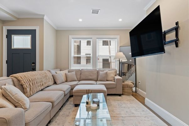 Interior, Living room, Recessed Lighting, Wood Texture Flooring