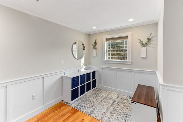 Interior, Recessed Lighting, Wood Texture Flooring
