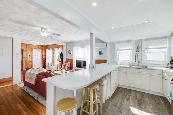 Interior, Kitchen, Living room, Recessed Lighting, Wood Texture Flooring