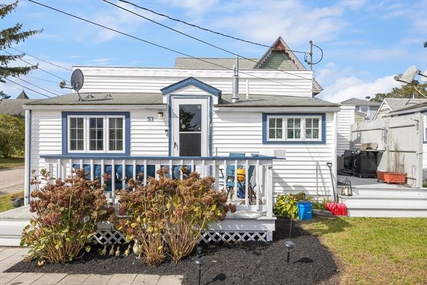 Exterior, Facade, Cape Cod