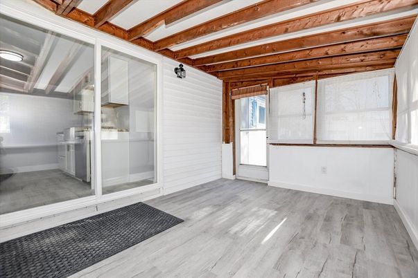 Empty room, Interior, Wooden Beams, Wood Texture Flooring