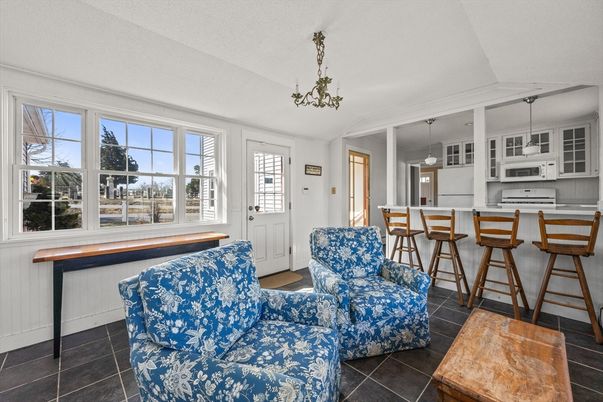 Interior, Kitchen, Pendant Lights, Stainless Steel Appliances