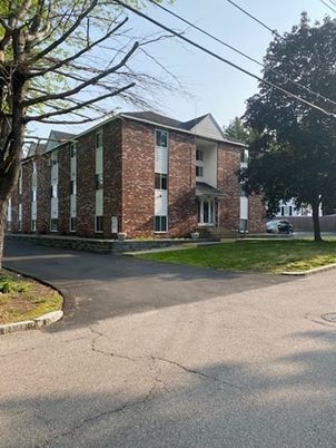 Exterior, Facade, Brick Facade, Georgian