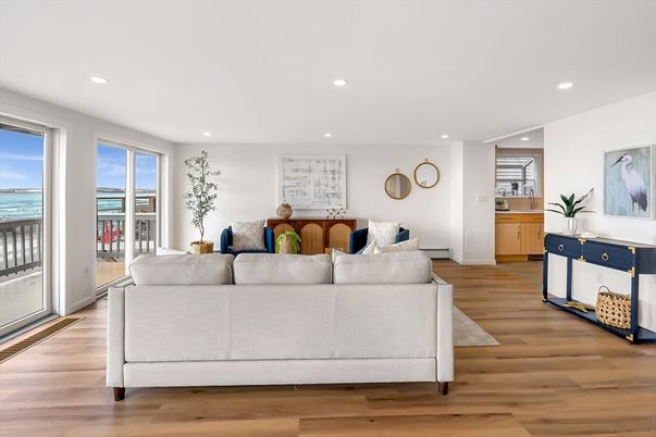 Interior, Living room, Recessed Lighting, Water, Wood Texture Flooring