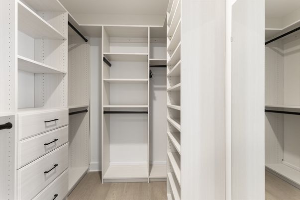 Interior, Walk-in Closets, Wood Texture Flooring