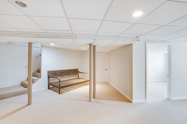 Empty room, Interior, Recessed Lighting