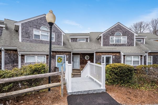 Exterior, Facade, Brick Facade, Cape Cod