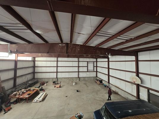 Garage, Interior, Wooden Beams