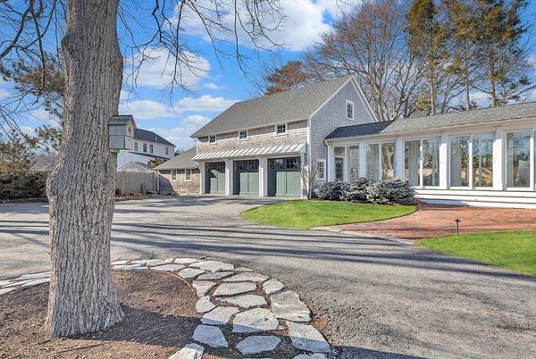 Exterior, Facade, Cape Cod