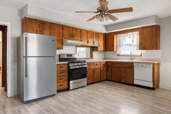 Interior, Kitchen, Stainless Steel Appliances, Wood Texture Flooring