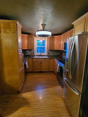 Interior, Kitchen, Pendant Lights, Wood Texture Flooring