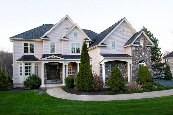 Exterior, Facade, Farmhouse