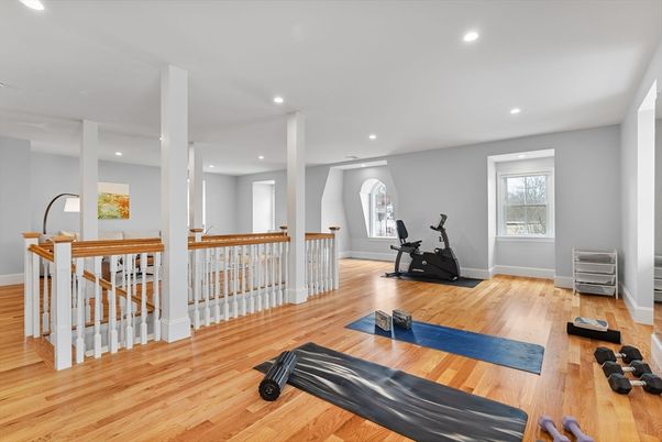 Fitness Equipment, Interior, Recessed Lighting, Wood Texture Flooring