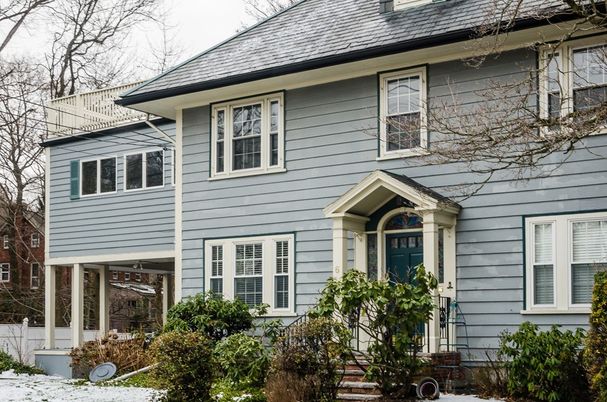 Exterior, Facade, American Foursquare