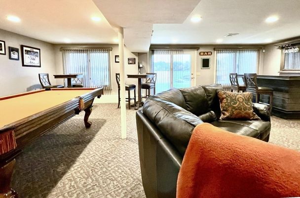 Billiard Table, Game Room, Interior, Living room, Recessed Lighting