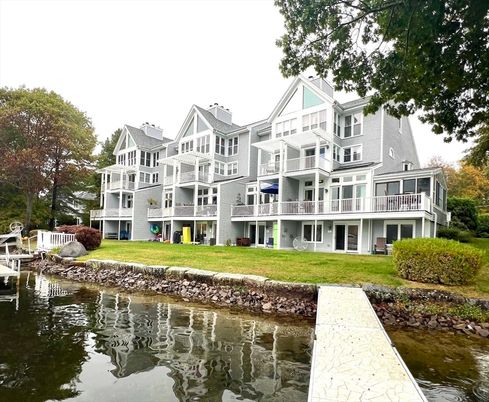 Exterior, Lake