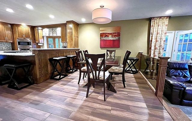 Dining room, Interior, Kitchen, Recessed Lighting, Wood Texture Flooring