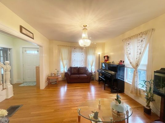 Chandelier, Interior, Piano, Wood Texture Flooring