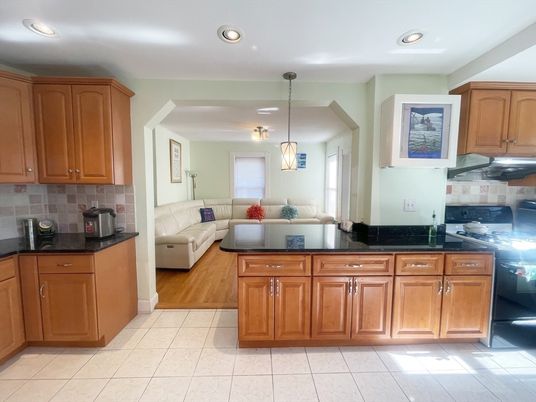 Interior, Kitchen, Living room, Pendant Lights, Recessed Lighting, Wood Texture Flooring
